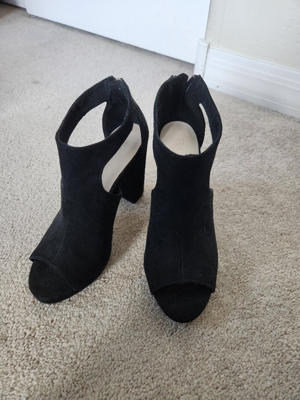 Black velvet peak toe heel